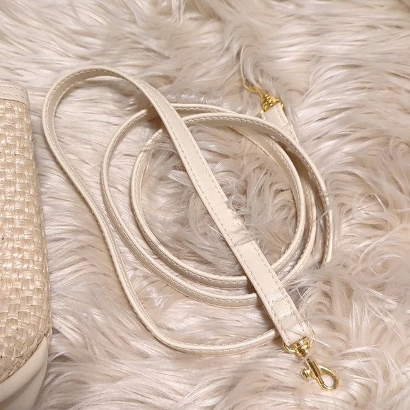Small cream straw rattan Etienne Aigner bag purse - Picture 3 of 6